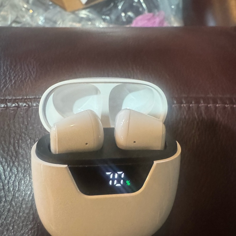 White Wireless ear buds with Digital Display Charging Case NWOT